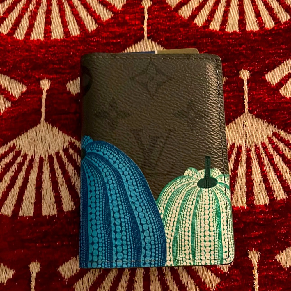 Louis Vuitton x Yayoi Kusama card organizer